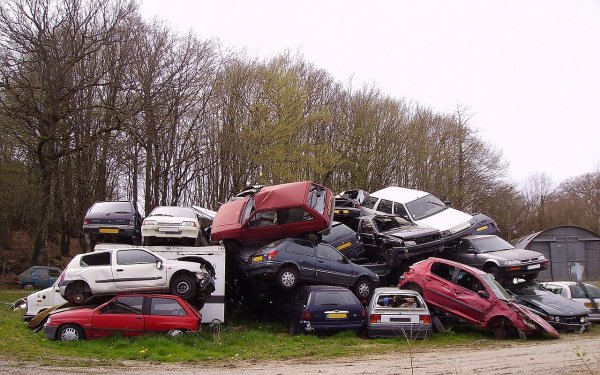 Where Do Abandoned Cars Come From: The History of Car Graveyards