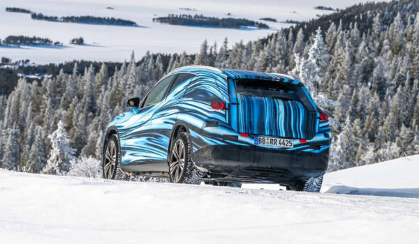 Mercedes-Benz showed the electric crossover GLC: first photos and technical details