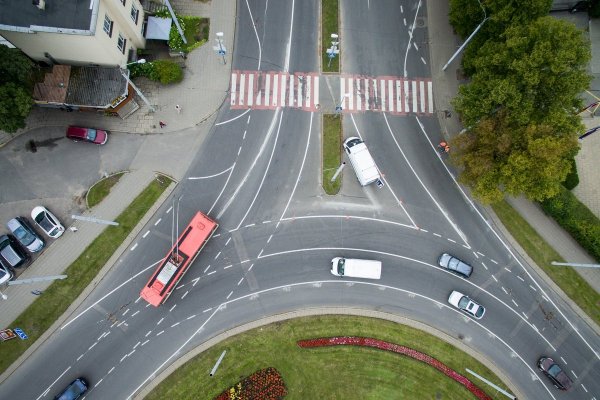 Roundabouts: How Drivers Can Avoid Making Mistakes While Driving