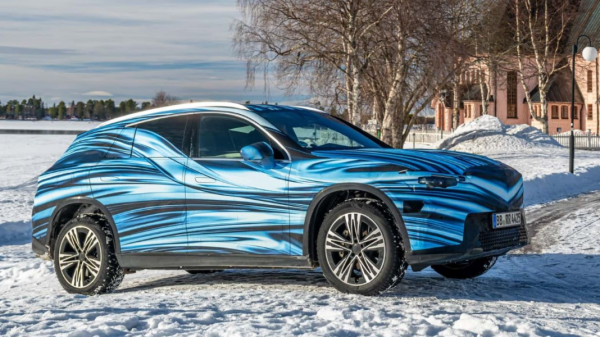 Mercedes-Benz showed the electric crossover GLC: first photos and technical details
