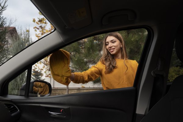 Wet weather and your car: how to avoid dampness problems