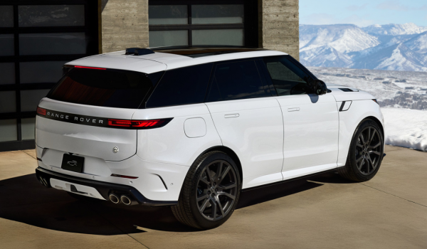 For ski slope conquerors: Range Rover Sport gets exclusive edition