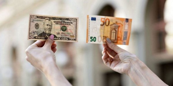 В НБУ сообщили условия, при которых «привяжут» курс гривны к евро, а не доллару