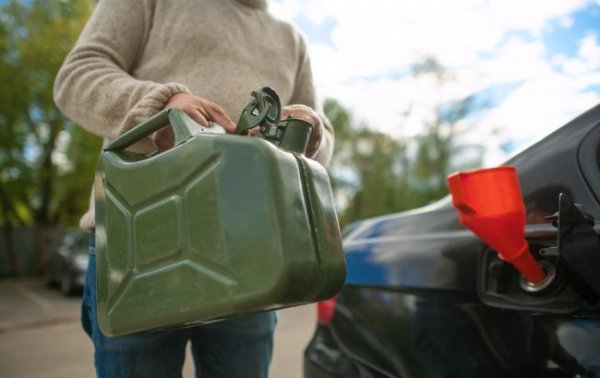 Bad Gasoline: How to Identify It and Why It&#39;s Dangerous for Your Car