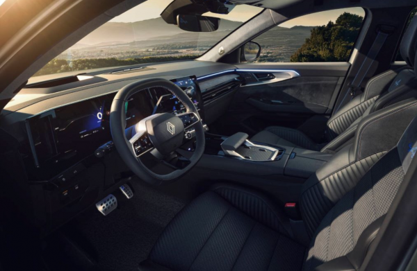 Renault Austral crossover updated: engines and new options named
