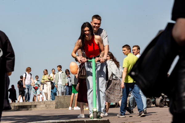 Always at hand: affordable electric transport for spring and summer