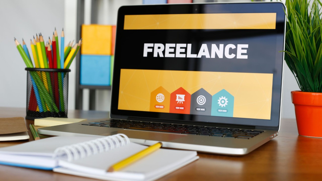 Discover how to increase your freelance income: effective tips, client strategies, pricing techniques, and how to market yourself in today’s world.