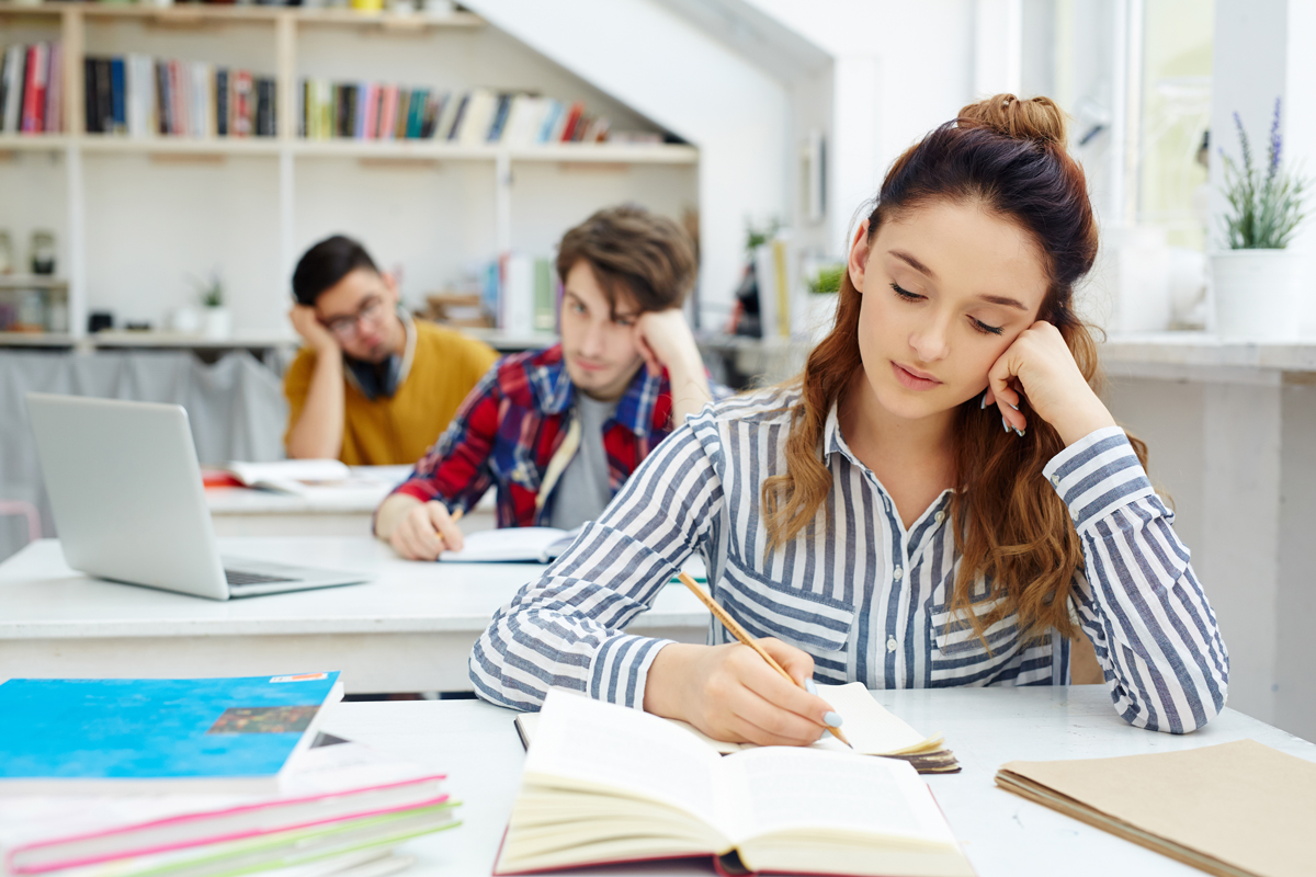 Learn how to effectively prepare for any exam: practical tips, study techniques, and psychological life hacks.