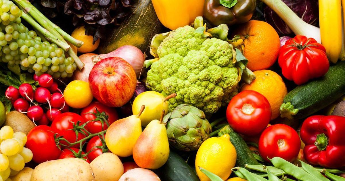 Learn how to properly store vegetables and fruits in summer to keep them fresh longer—even without a fridge. Expert tips, charts, and helpful storage advice.
