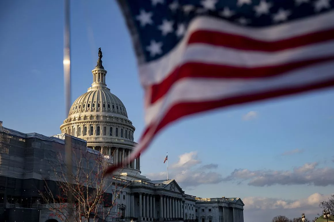 The U.S. House of Representatives supported bill HR4016, which extends military aid to Ukraine. The proposal now heads to the Senate for further consideration.