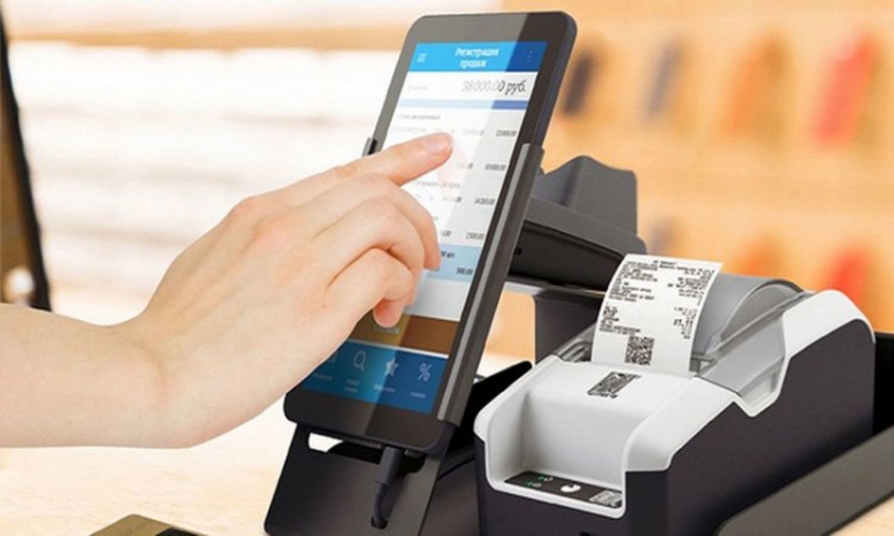 Learn how to check a fake receipt or payment confirmation. Simple methods to avoid fraud and identify fakes.