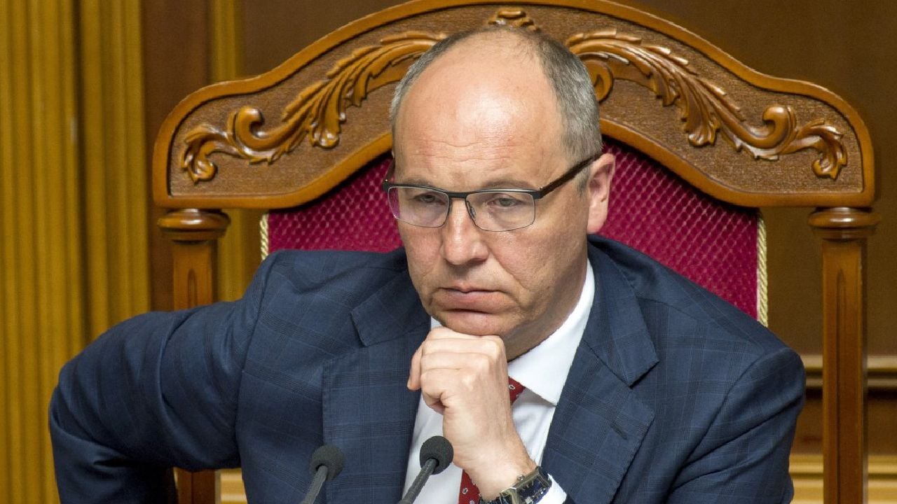 Former Speaker of Ukraine’s Parliament Andriy Parubiy was shot dead in Lviv. Police launched “Siren” protocol to track the attacker. Officials confirm details.