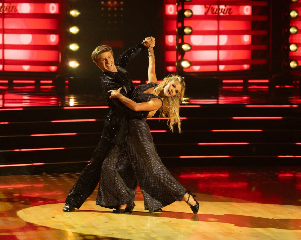 Robert Irwin and Witney Carson win ‘Dancing with the Stars’ Season 34, claiming the Mirrorball Trophy after a thrilling finale of dance and competition.