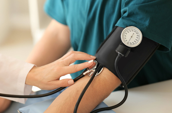 How to check blood pressure and pulse at home accurately. Discover electronic device comparisons, manual pulse counting tips, and signs of cardiovascular issues.