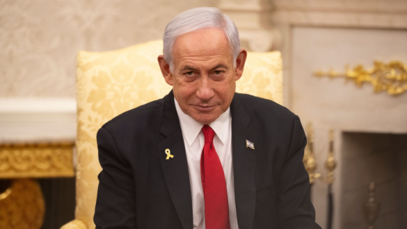 Israeli PM Netanyahu announces joint Israel-US operation targeting Iran’s regime, urging citizens to follow safety instructions amid ongoing missile alerts.