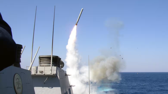 Experts say a video shows a US-made Tomahawk missile hitting a building near a girls’ school in Iran where 168 people were killed during a February 28 strike.