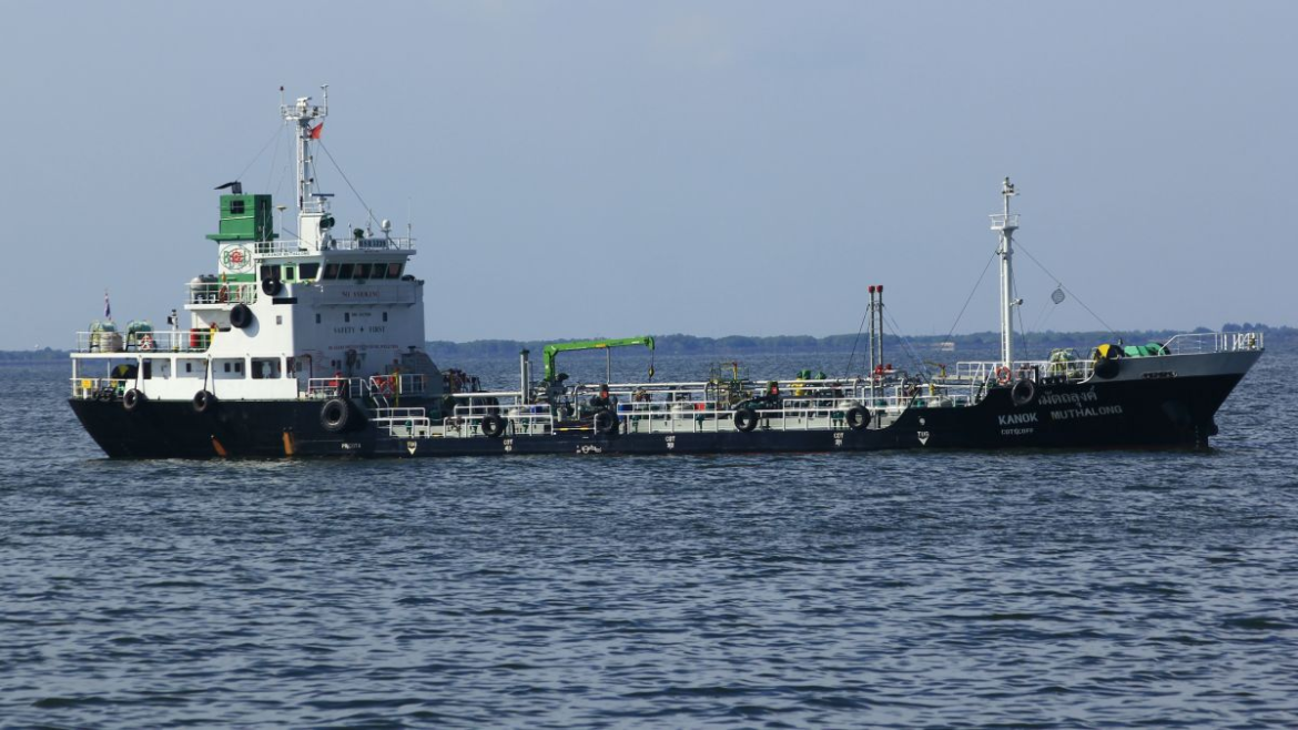 US Treasury Department lifts maritime restrictions on Russian oil. General License 134B allows sales of products loaded by 17 April 2026 despite previous sanctions.