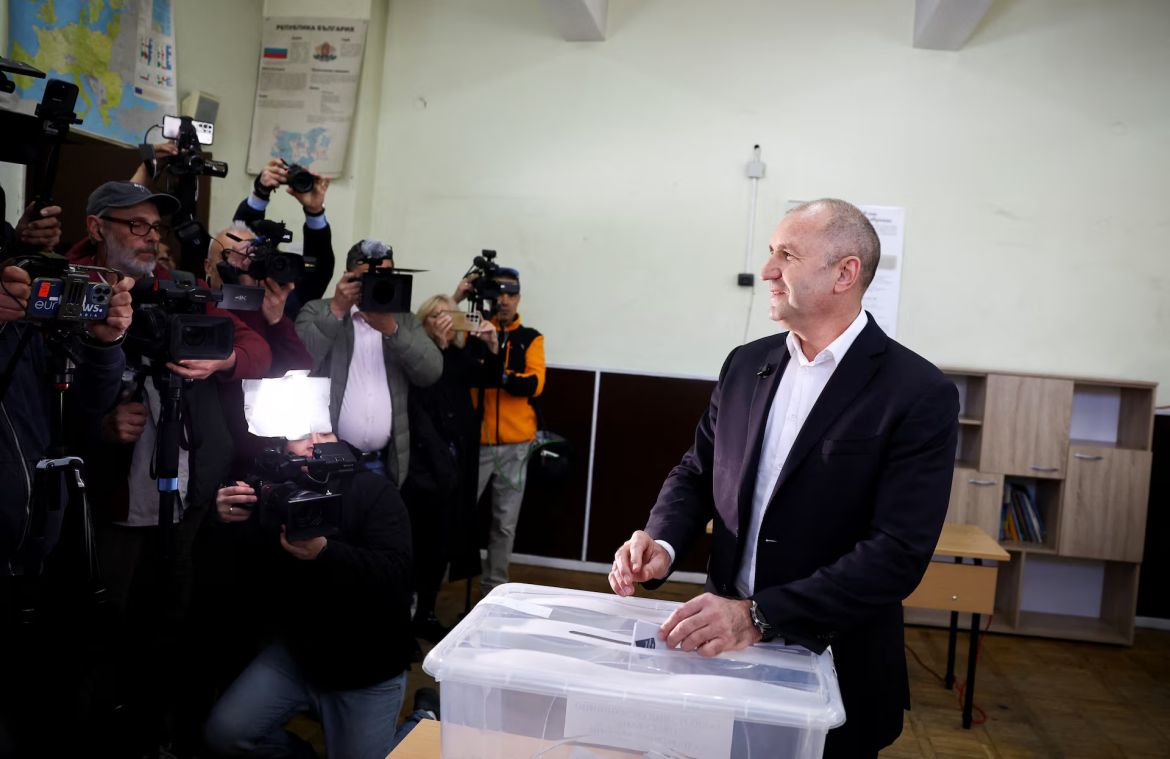 Bulgaria election 2026: Progressive Bulgaria wins with 39.1% of votes. Rumen Radev seeks a majority to end the political crisis and redefine the nation's course.
