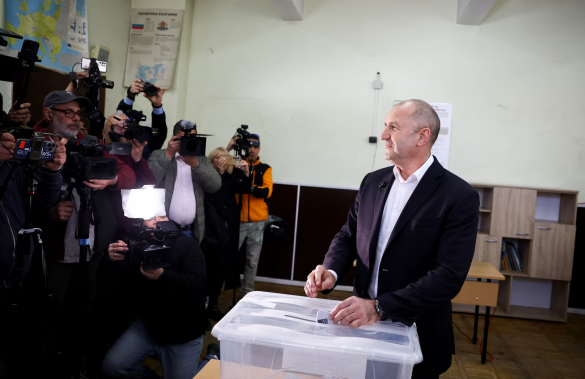 Bulgaria election 2026: Progressive Bulgaria wins with 39.1% of votes. Rumen Radev seeks a majority to end the political crisis and redefine the nation's course.