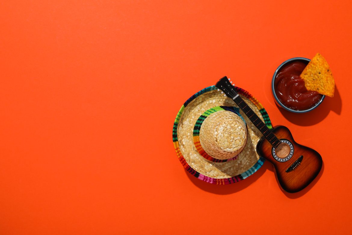 Cinco de Mayo deals in San Antonio are here! Get the latest on $5 nachos, $7 margaritas, and family taco boards at Chuy’s, Las Palapas, and Torchy’s Tacos for May 2026.