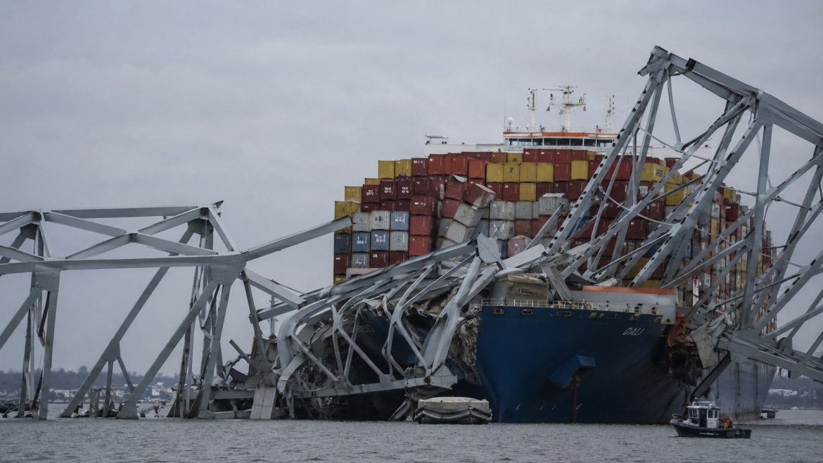 Key Bridge collapse lawsuit paused as Baltimore and Dali ship owners agree to delay civil trial over remaining economic loss claims.