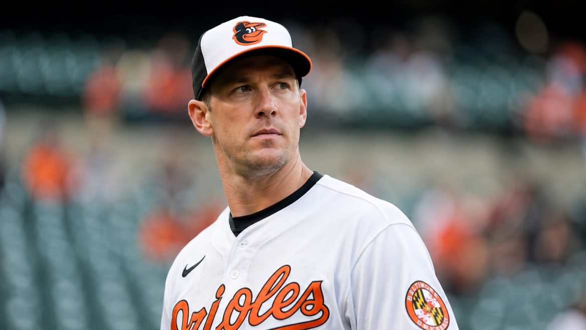 Chris Bassitt injury update after back tightness forced an early exit. The pitcher traveled to Baltimore and will be re-evaluated by team doctors.