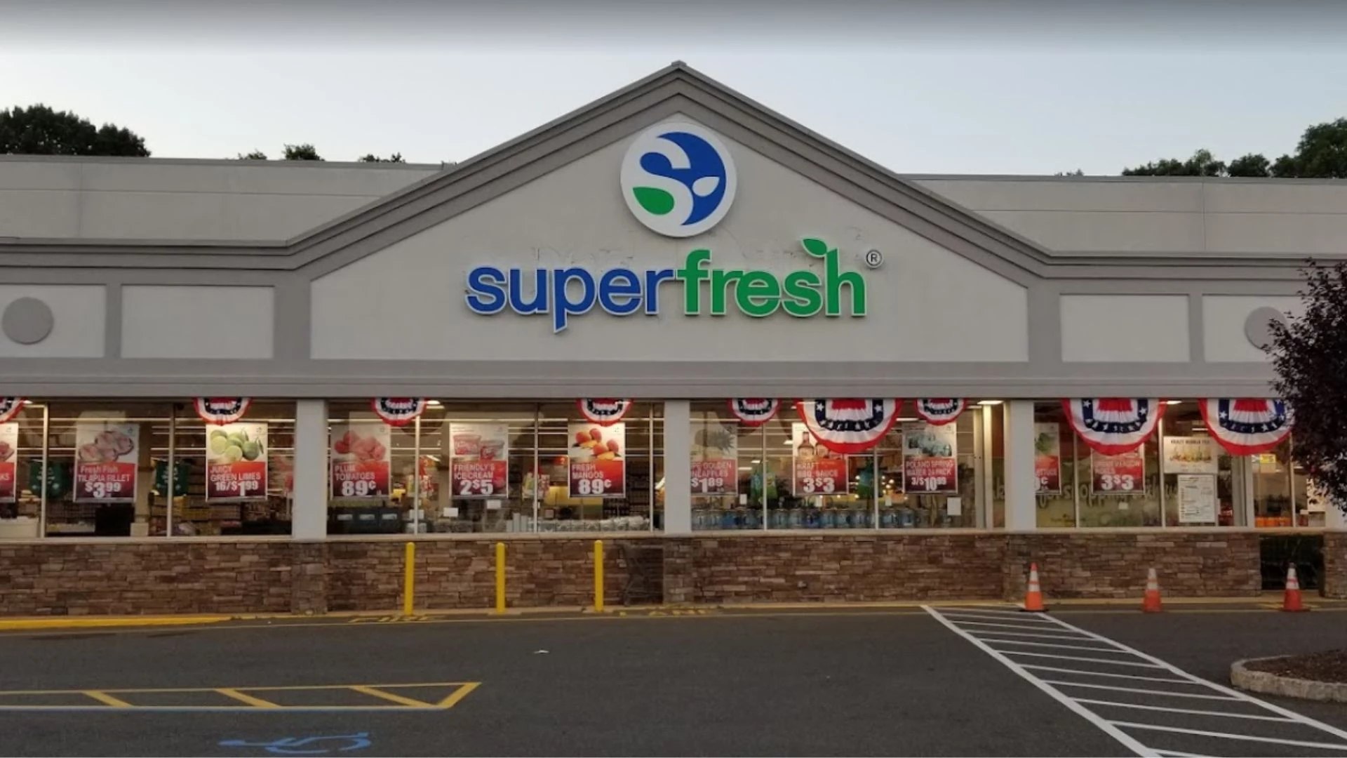 Super Fresh supermarket opens in South Baltimore with fresh food and affordable groceries