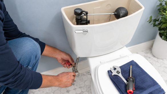 Step-by-step 2026 guide on How to Fix a Running Toilet for US readers. What to do, what to avoid and how long it really takes.