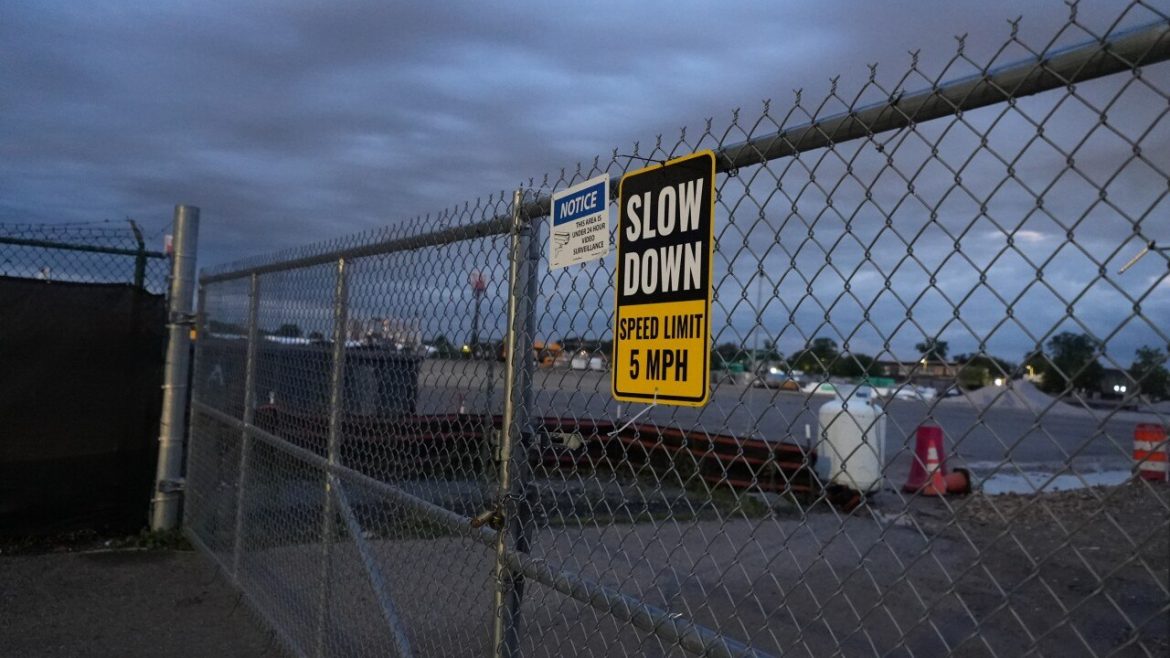 Pimlico Race Course transformation remains on track for the 2027 Preakness, but the clubhouse will not open until 2028.